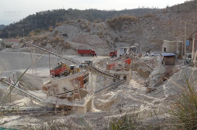 �����������Q�r�a(ch��n)300��С��ʯ�����a(ch��n)��