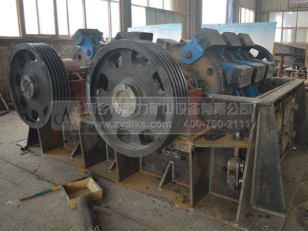 雙轉(zhuǎn)子制砂機(jī)生產(chǎn)制作過程中