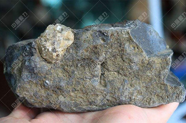 ����r����