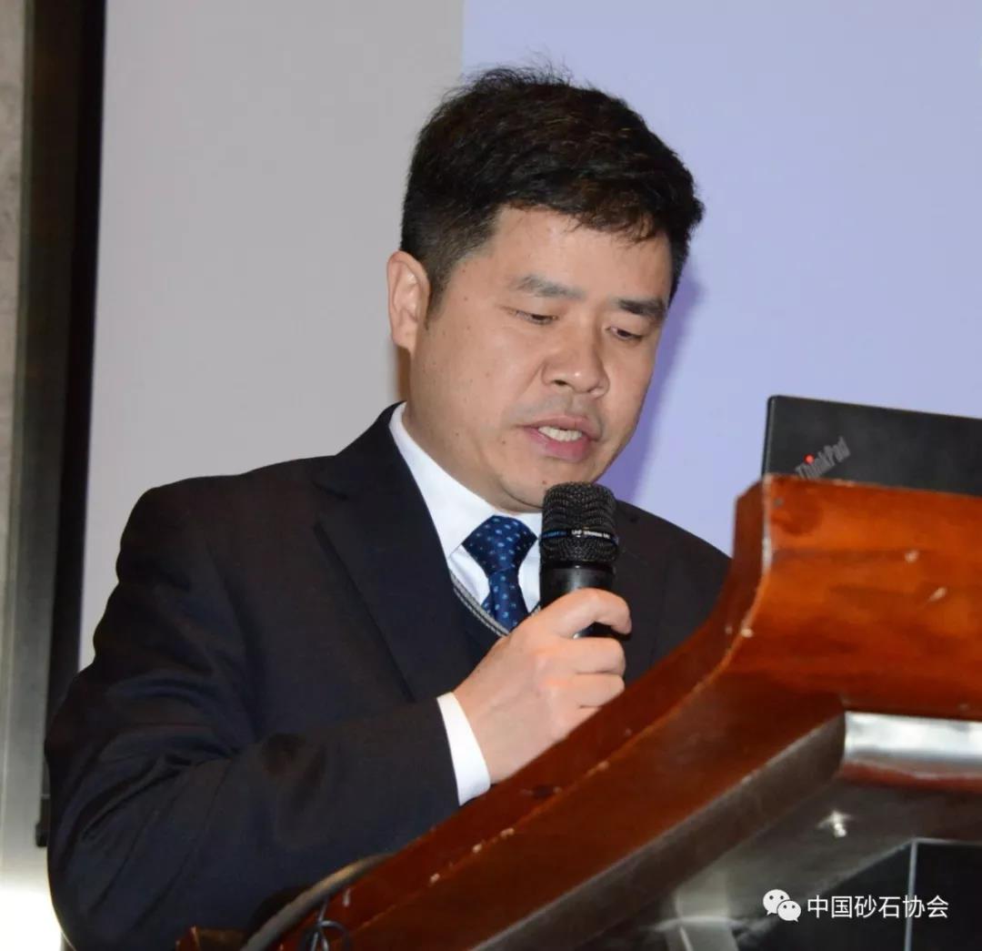 �F���F·Ͷ�Y����؟�ι�˾�hίί�T��������(j��ng)�� �Y��