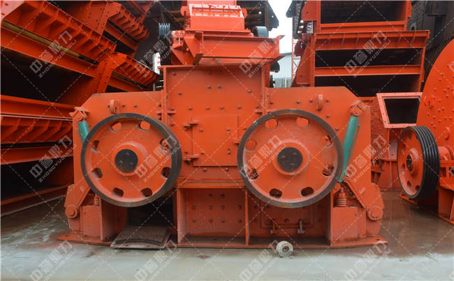 雙轉(zhuǎn)子錘頭制砂機(jī) 雙轉(zhuǎn)子錘頭制砂機(jī)