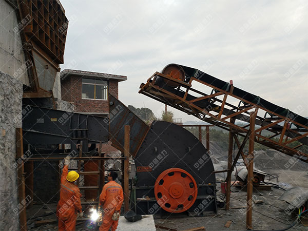 錘式破碎機(jī)