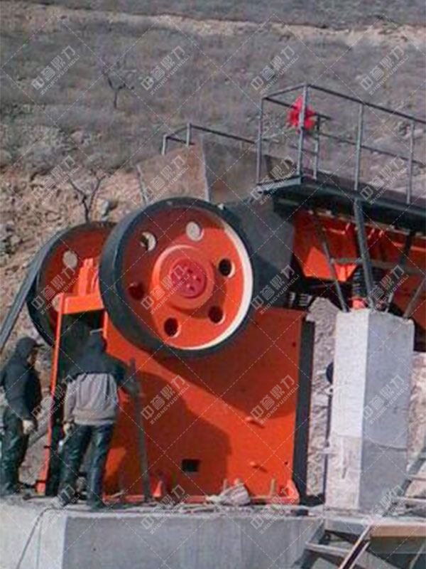 69顎式破碎機(jī)