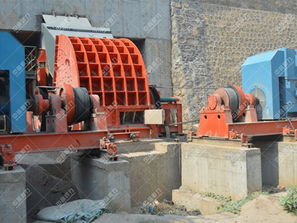 錘式破碎機(jī)