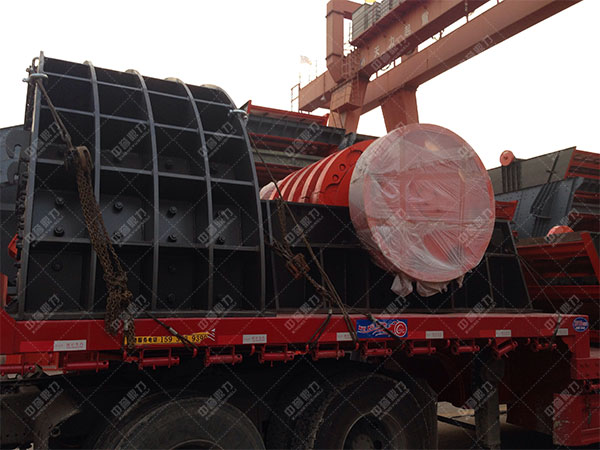 中譽(yù)鼎力pc錘式破碎機(jī)發(fā)貨